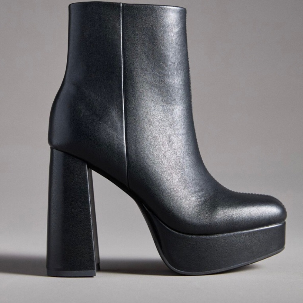 Anthropologie BC footwear Black Leather Platform Ankle Boots